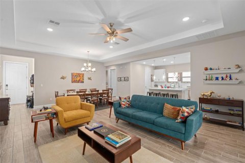 Casa en venta en Clermont, Florida, 2 dormitorios, 165.18 m2 № 1880619 - foto 3
