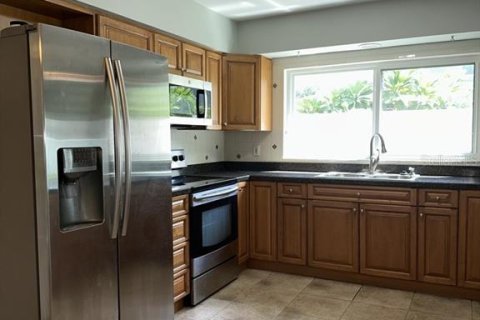 Casa en alquiler en Tampa, Florida, 3 dormitorios, 148.64 m2 № 1855426 - foto 6