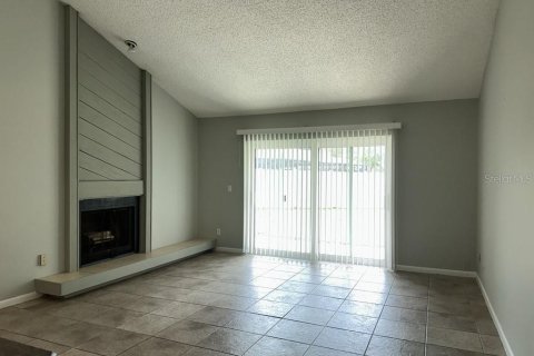 Casa en alquiler en Tampa, Florida, 3 dormitorios, 148.64 m2 № 1855426 - foto 3