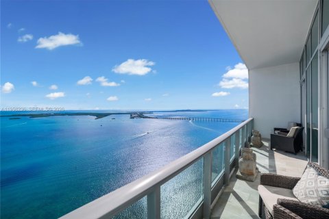 Condo in Miami, Florida, 4 bedrooms  № 2010741 - photo 2