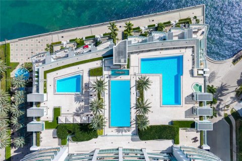 Condo in Miami, Florida, 4 bedrooms  № 2010741 - photo 24