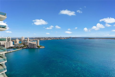 Condo in Miami, Florida, 4 bedrooms  № 2010741 - photo 14