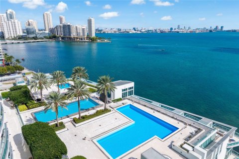 Condo in Miami, Florida, 4 bedrooms  № 2010741 - photo 25