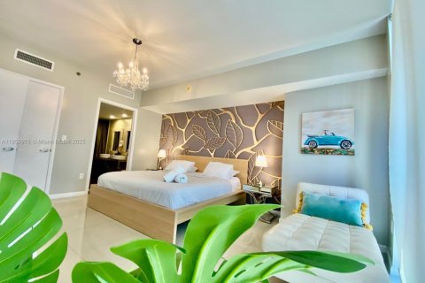 Condo in Miami, Florida, 1 bedroom № 1882018 - photo 9