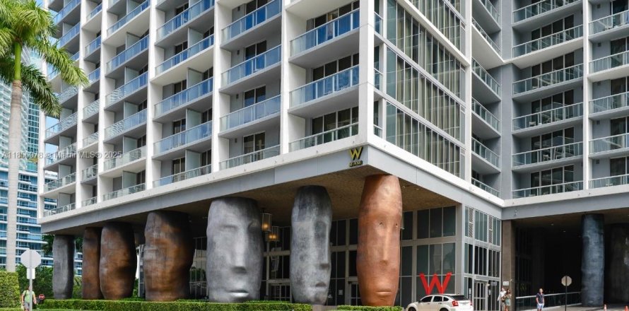 Condominio en Miami, Florida, 1 dormitorio № 1882018