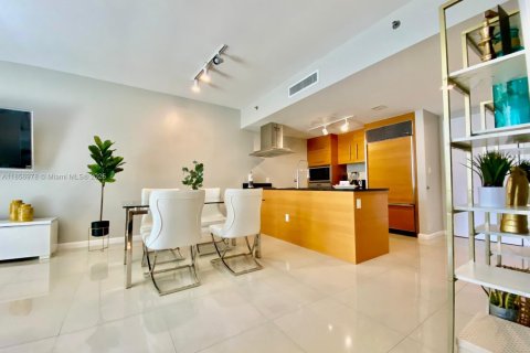 Condo in Miami, Florida, 1 bedroom № 1882018 - photo 16