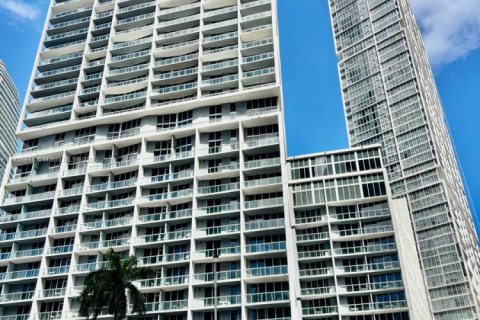 Condo in Miami, Florida, 1 bedroom № 1882018 - photo 3