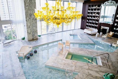 Condo in Miami, Florida, 1 bedroom № 1882018 - photo 24