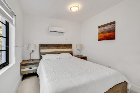 Immobilier commercial à vendre à Miami Beach, Floride: 282.42 m2 № 1952229 - photo 2