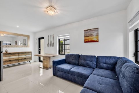 Immobilier commercial à vendre à Miami Beach, Floride: 282.42 m2 № 1952229 - photo 3