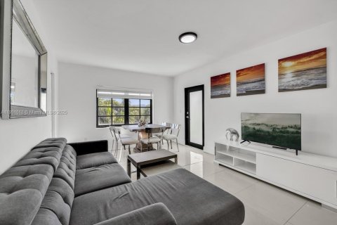 Immobilier commercial à vendre à Miami Beach, Floride: 282.42 m2 № 1952229 - photo 18