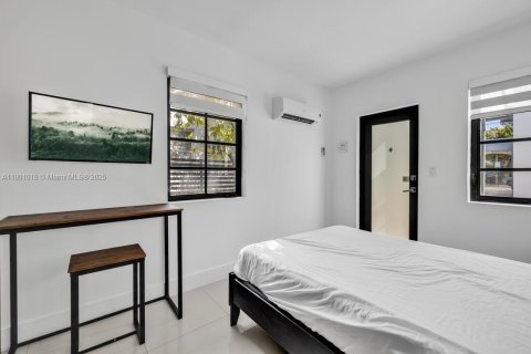Immobilier commercial à vendre à Miami Beach, Floride: 282.42 m2 № 1952229 - photo 17