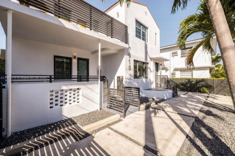 Immobilier commercial à vendre à Miami Beach, Floride: 282.42 m2 № 1952229 - photo 27