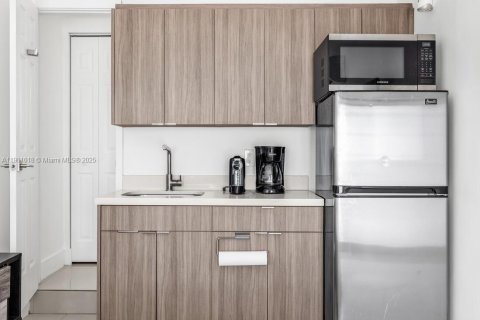 Immobilier commercial à vendre à Miami Beach, Floride: 282.42 m2 № 1952229 - photo 11
