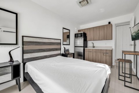 Immobilier commercial à vendre à Miami Beach, Floride: 282.42 m2 № 1952229 - photo 14