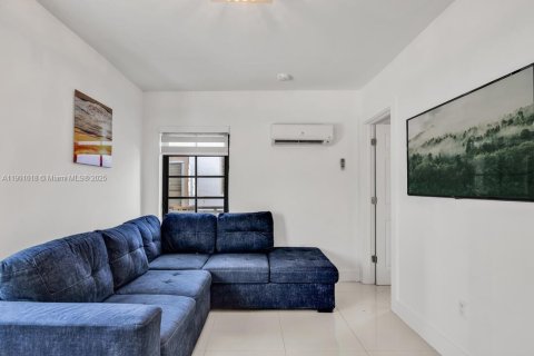Immobilier commercial à vendre à Miami Beach, Floride: 282.42 m2 № 1952229 - photo 4