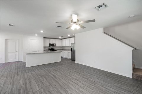 Touwnhouse à vendre à Poinciana, Floride: 3 chambres, 166.76 m2 № 1876529 - photo 8