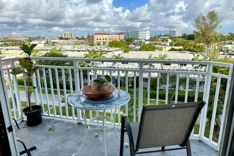 Condominio en venta en North Miami, Florida, 2 dormitorios № 1867196 - foto 24