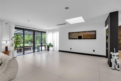 Купить виллу или дом в Майами, Флорида 4 спальни, 276.38м2, № 1997804 - фото 7