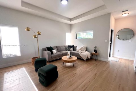 Touwnhouse à louer à Miami, Floride: 3 chambres, 115.85 m2 № 1935265 - photo 3