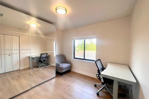 Touwnhouse à louer à Miami, Floride: 3 chambres, 115.85 m2 № 1935265 - photo 20