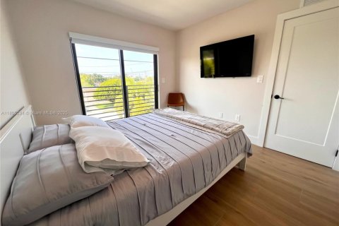 Touwnhouse à louer à Miami, Floride: 3 chambres, 115.85 m2 № 1935265 - photo 11