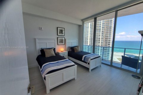 Condo in Sunny Isles Beach, Florida, 2 bedrooms  № 1960610 - photo 9