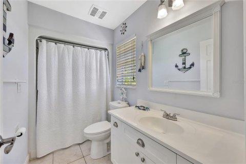 House in Cape Coral, Florida 4 bedrooms, 308.9 sq.m. № 1758329 - photo 21
