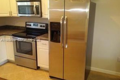 Villa ou maison à vendre à Fort Lauderdale, Floride: 5 chambres, 147.34 m2 № 2051926 - photo 3