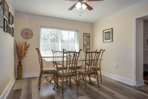 House in Christmas, Florida 5 bedrooms, 232.07 sq.m. № 2116271 - photo 12