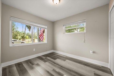 House in Christmas, Florida 5 bedrooms, 232.07 sq.m. № 2116271 - photo 23