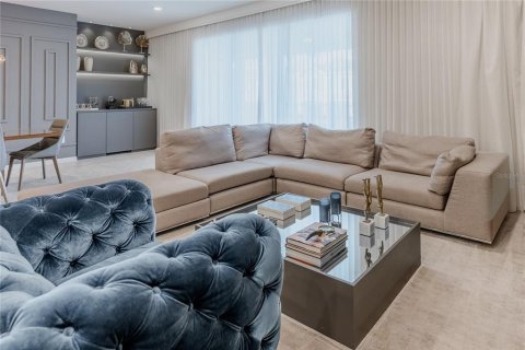 Villa ou maison à vendre à Davenport, Floride: 10 chambres, 408.68 m2 № 2125624 - photo 4