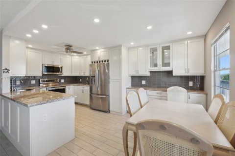 Condo in Boca Raton, Florida, 2 bedrooms  № 1726323 - photo 8
