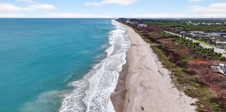 Condo in Hutchinson Island South, Florida, 2 bedrooms № 2154554