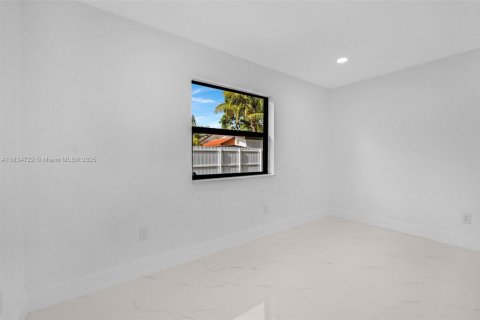 House in Homestead, Florida 3 bedrooms, 114.46 sq.m. № 1817089 - photo 27