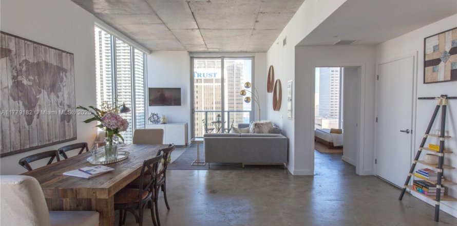Condominio en Miami, Florida, 1 dormitorio № 1699001