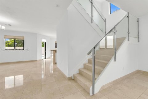 Villa ou maison à vendre à Miami, Floride: 5 chambres, 322.19 m2 № 2179571 - photo 24