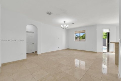 Villa ou maison à vendre à Miami, Floride: 5 chambres, 322.19 m2 № 2179571 - photo 25