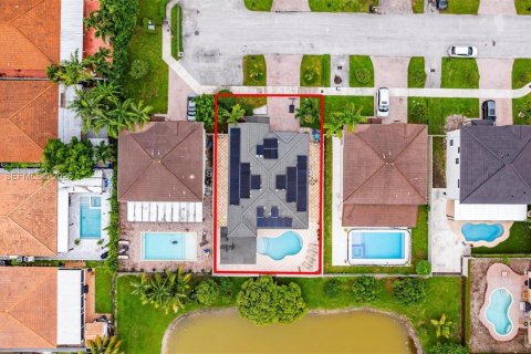 Villa ou maison à vendre à Miami, Floride: 5 chambres, 322.19 m2 № 2179571 - photo 7