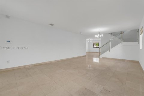 Villa ou maison à vendre à Miami, Floride: 5 chambres, 322.19 m2 № 2179571 - photo 20