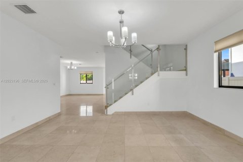 Villa ou maison à vendre à Miami, Floride: 5 chambres, 322.19 m2 № 2179571 - photo 22