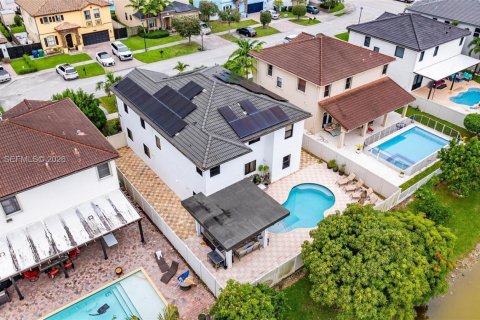 Villa ou maison à vendre à Miami, Floride: 5 chambres, 322.19 m2 № 2179571 - photo 10
