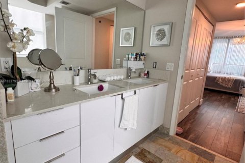 Condominio en venta en Sunrise, Florida, 3 dormitorios, 143.63 m2 № 1794113 - foto 19