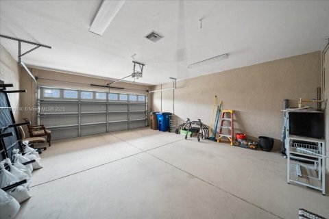 Купить таунхаус в Лихай-Эйкерс, Флорида 3 спальни, № 1977272 - фото 17