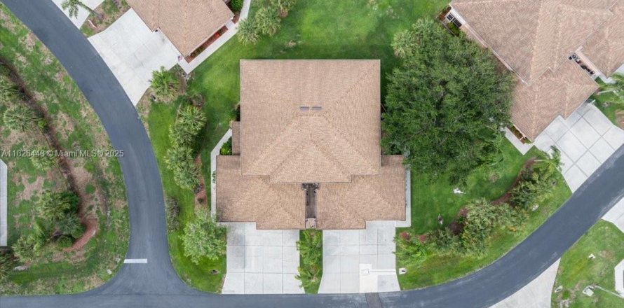 Таунхаус в Лихай-Эйкерс, Флорида 3 спальни № 1977272