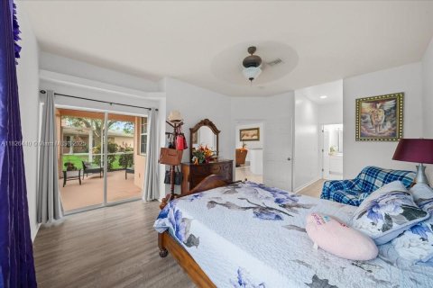 Купить таунхаус в Лихай-Эйкерс, Флорида 3 спальни, № 1977272 - фото 21