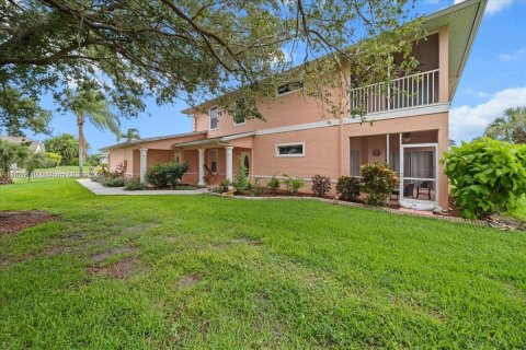 Купить таунхаус в Лихай-Эйкерс, Флорида 3 спальни, № 1977272 - фото 4