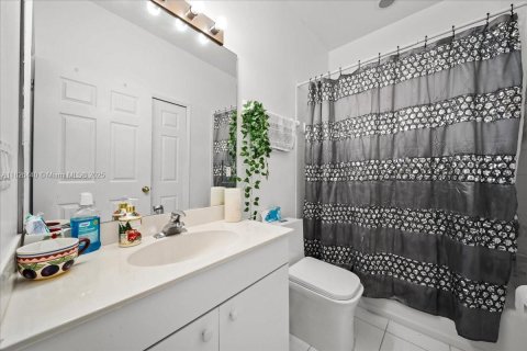 Купить таунхаус в Лихай-Эйкерс, Флорида 3 спальни, № 1977272 - фото 19