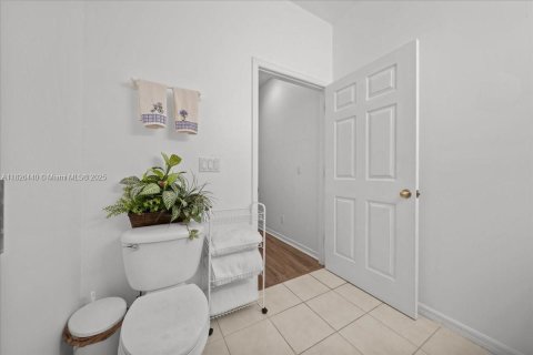 Купить таунхаус в Лихай-Эйкерс, Флорида 3 спальни, № 1977272 - фото 23