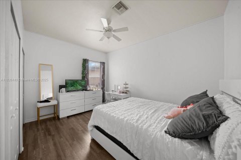 Купить таунхаус в Лихай-Эйкерс, Флорида 3 спальни, № 1977272 - фото 12